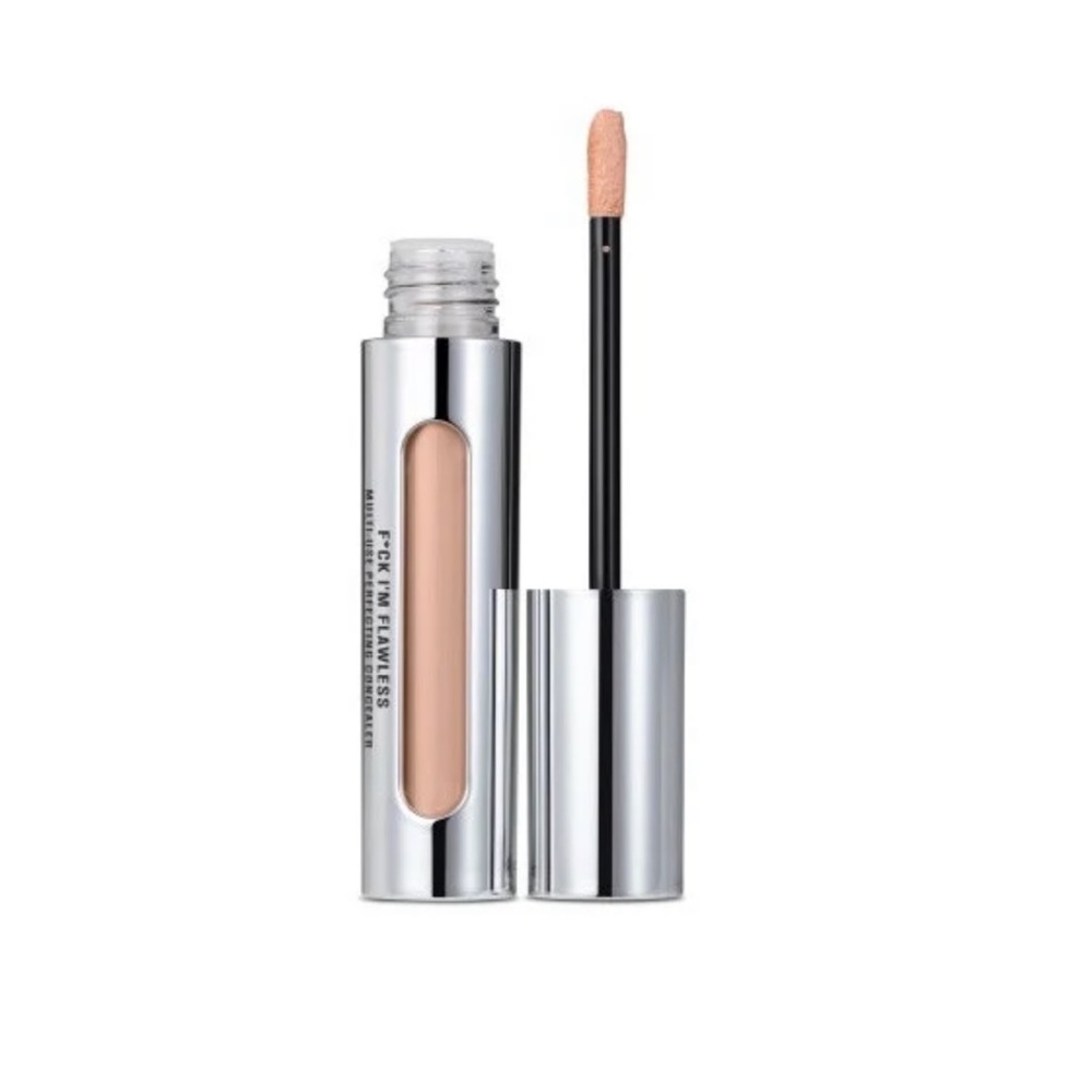 IL Makiage BRAND NEW concealer shade 2.5
